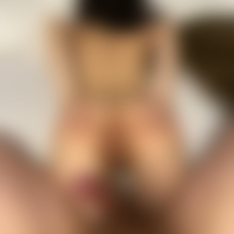 Xの続きです❤️旦那さんのベッドで他人棒に寝バックちん媚び.....😖❤️これから生ハメされてしまいます..... 
