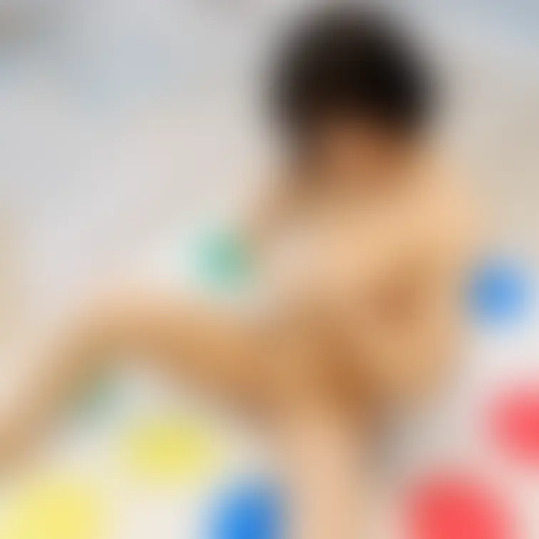 りんのオナニー撮影。撮影終盤なんでいろんな姿を撮らせました。パイパンなんで丸見えです。
セクシーアイドル虎の穴・り