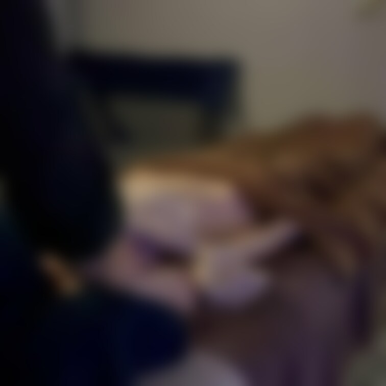 久しぶりの投稿です。
バストアップマッサージから特別に乳首コリコリ。

このお○○○さんは敏感なので乳首でイってく