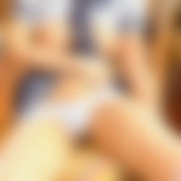 アイドルの頃は水着姿の彼女でしたが、今となっては私のチャンネルでハメ撮りを公開するようになりました。エロいおっぱいでかい