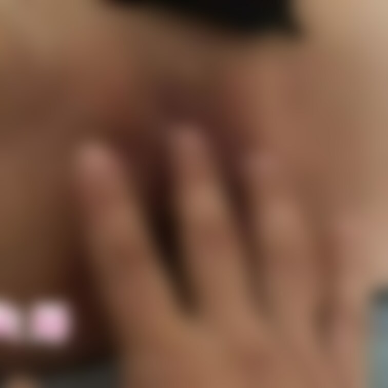 アソコのアップ見たくないですか？
指で責めている動画になります。
こちらは単品のみの販売になります💕💕
是非見てく