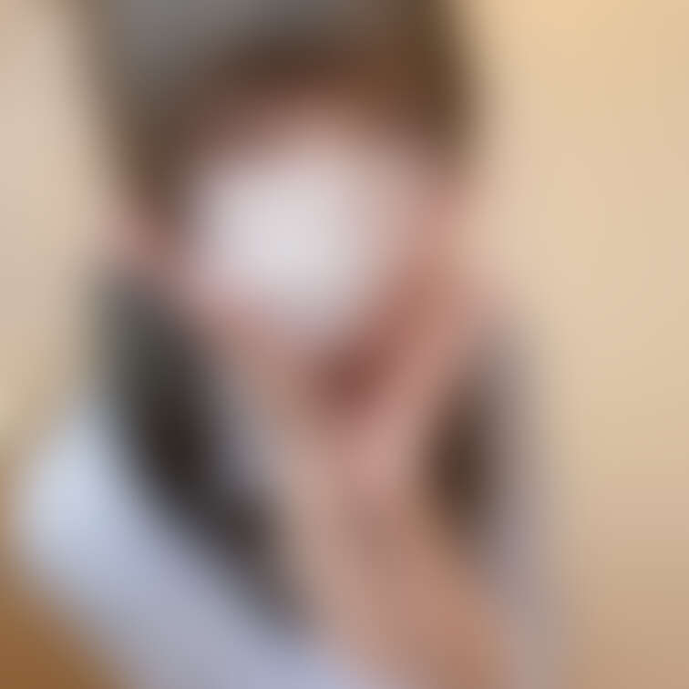 うさだよ～💕

制服コスプレでキッチンえっち写真撮てみた💓
４種類あるから見てね～✨

うさといけないこと沢山