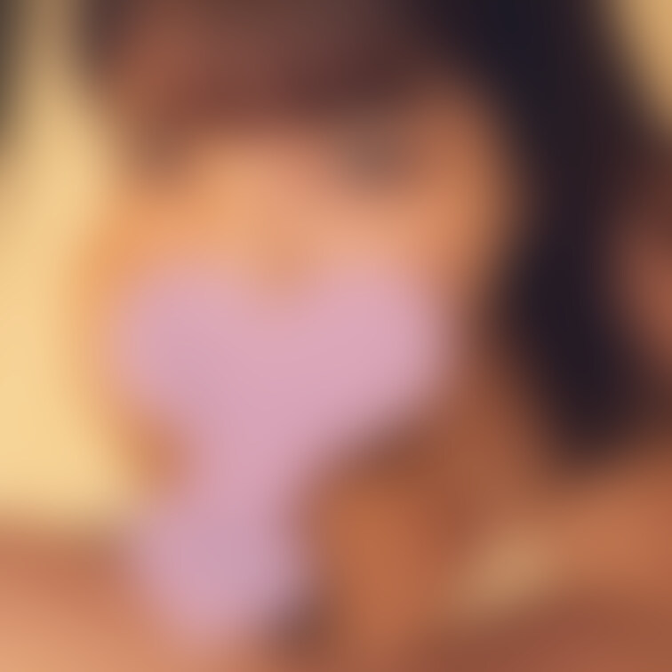 可愛い顔してエロデカ乳輪のGカップ!
みんな大好きGカップ!
弾力と柔らかさのバランスが素晴らしい!
エロ過ぎ
