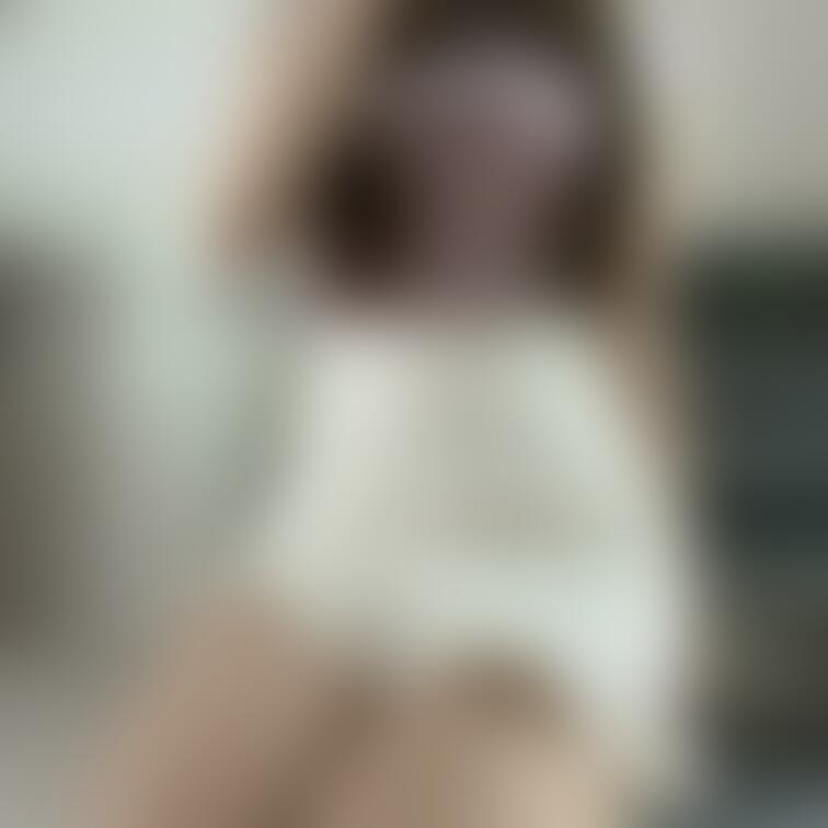 私服姿も♡トップスもたくしあげたバージョン♡
下着見せつけ自撮り💗✨
下着紹介動画→ https://myfans.
