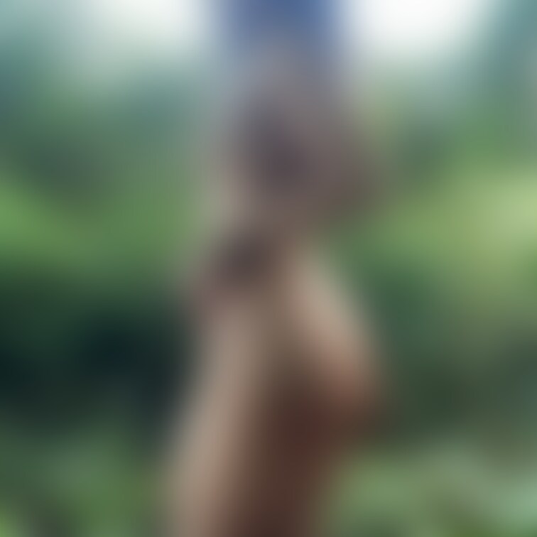 【野外露出】
外で裸になるのクセになっちゃいそう……♡
誰かに見られてしまうかもとドキドキしながら
興奮しちゃう変