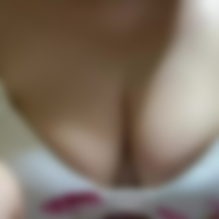 おっぱいぽよぽよ動画です！
久しぶりのなう動画！🙌🏻
有料プランの方にはブラなしを載せましたので、よろしければご参加