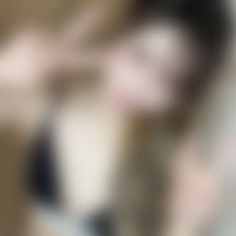 久々の顔出し︎‪🫶
ちょっとギャルっぽく化粧してみた🥰
今彼氏いないしVIP会員の人は
私と個別でやりとりしよっか