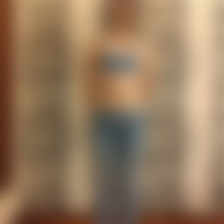 エロ仲間のSさんがデニムフェチで試着鑑賞会した時の写真です。