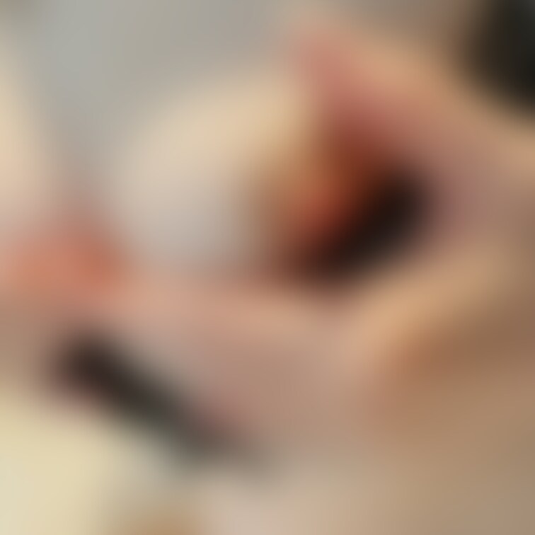 私のエッチな乳首も見てくださいね✨