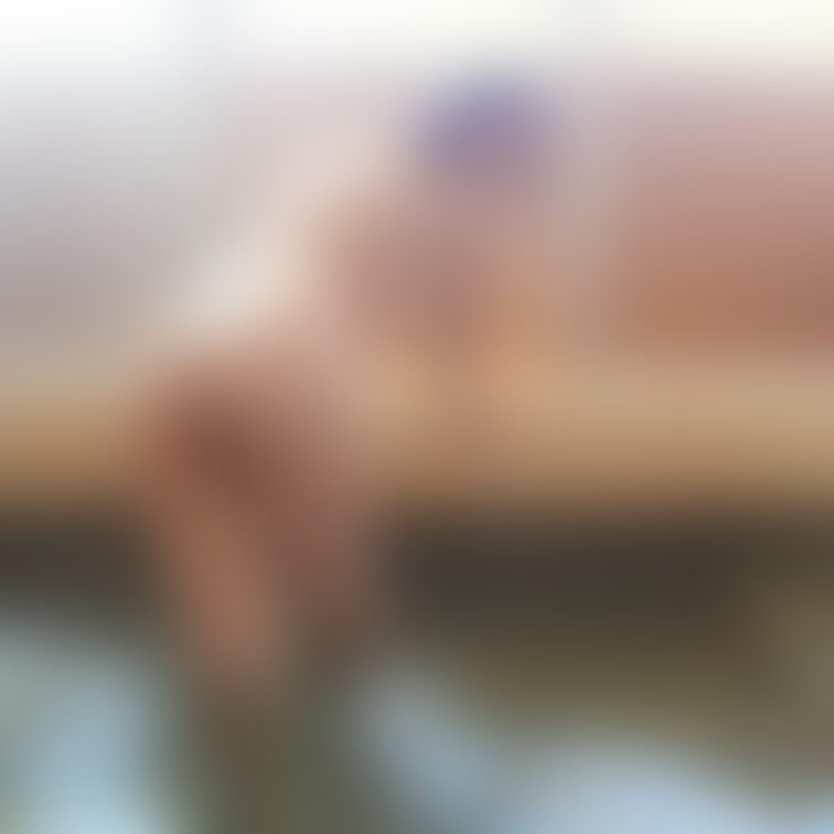 和歌山混浴オフ会の時の一枚。お風呂でこちらを振り返りながらお尻を出してます。