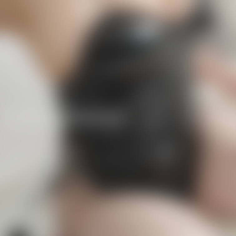 バニーちゃん🐰
お座りしてるところを上から見てね♡