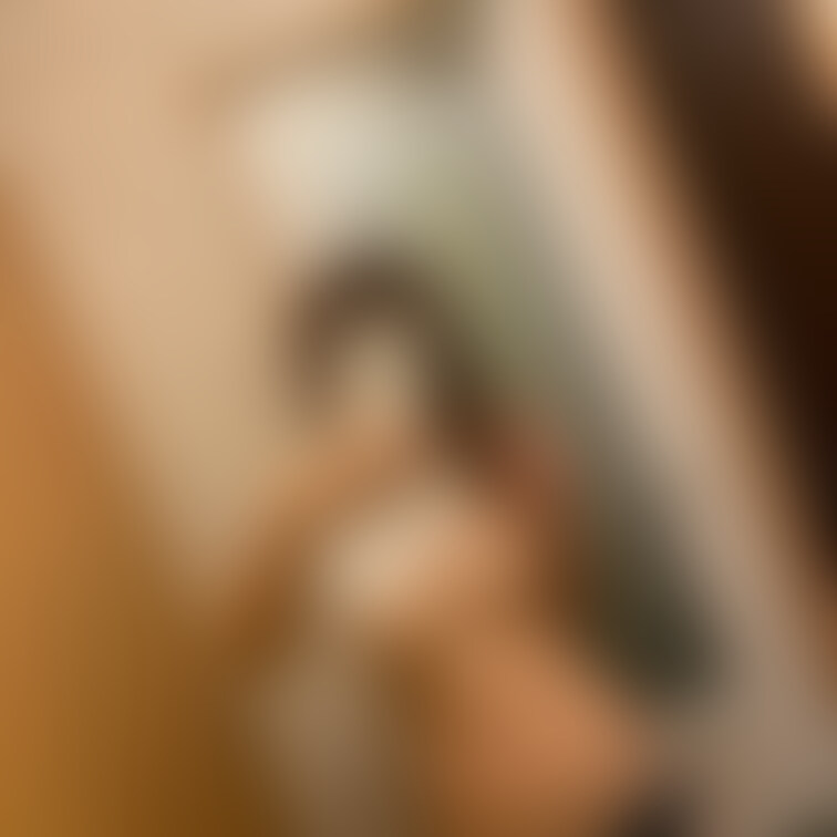 おっぱいあり自撮り!
お腹から胸にかけては結構自身あります笑