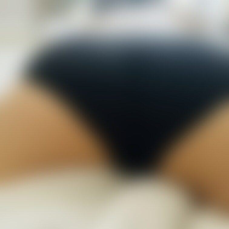 無防備なおしり🍑

【みみからのお願い💕】 
えっちだと思ってくれた方は 
写真下の♡印をポチッとしてくれると、
