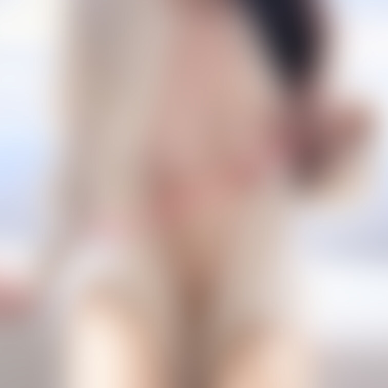 保護者会で誘われちゃった奥さんです💖
清楚な服装してたんだけどね…🥺💦