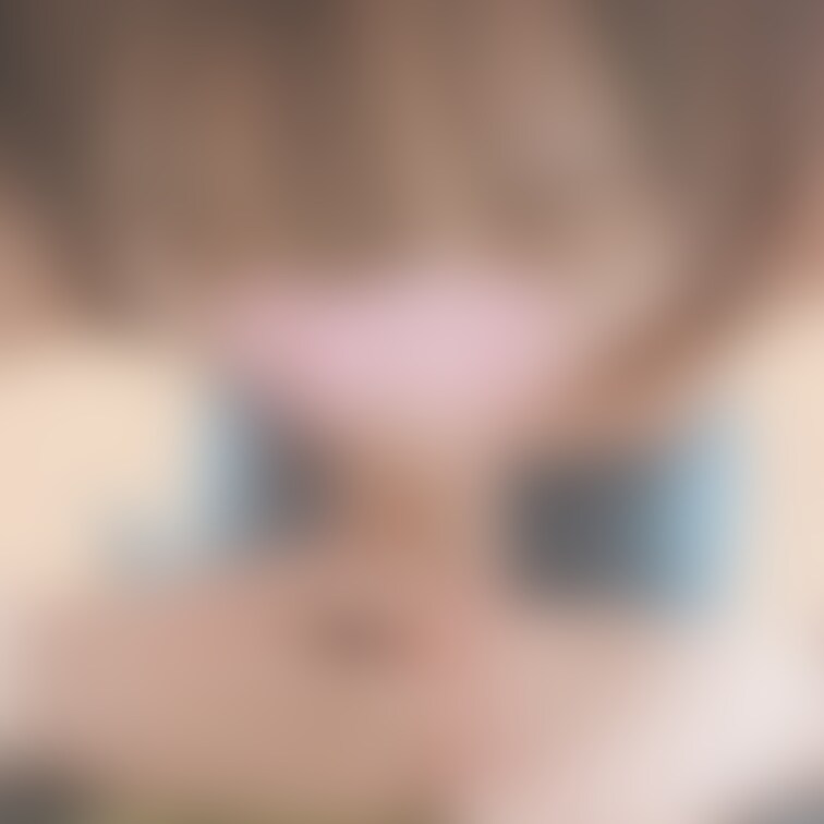 るーちゃん︎︎︎☺︎フェラ動画の切り抜き①
今回は上半身裸+ジーパンで
フェラしてもらいました!
最後はお
