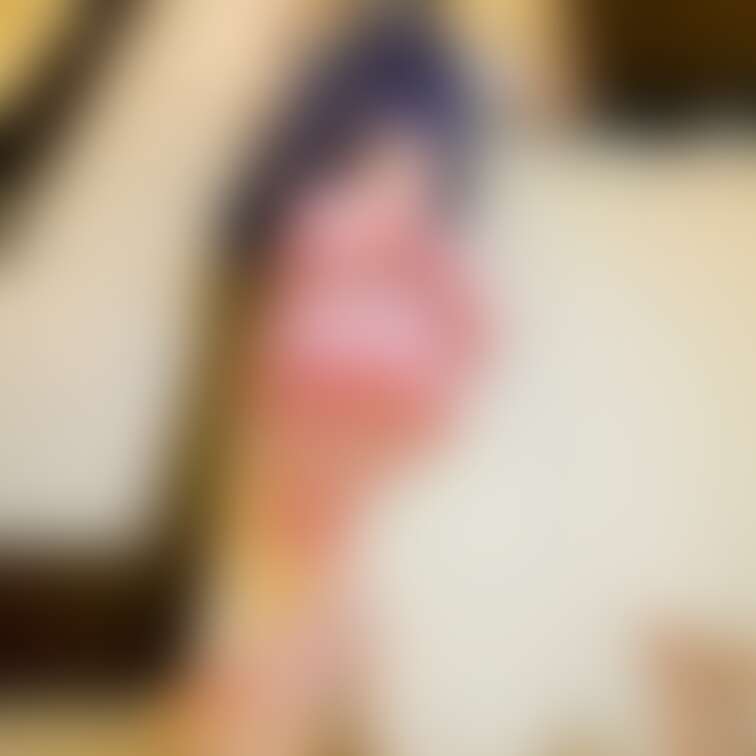 足の裏から、足の指を一本一本、足の指の間まで、しっかり口の中に入れて、舌を使って綺麗に舐めなさいのポーズ🦶