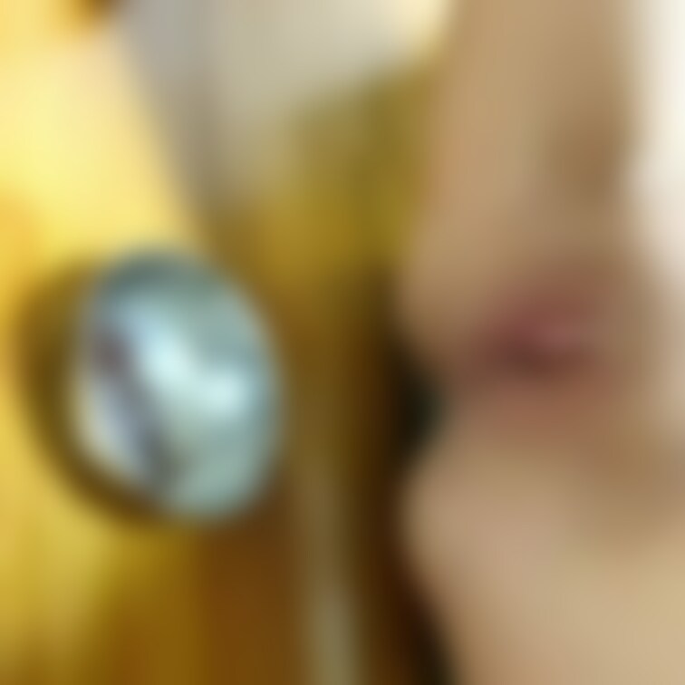 はじめての異物挿入🤍（short.ver）
いままで少し敬遠していたのですが、食べ物を入れてみました…。いずれは産卵プ