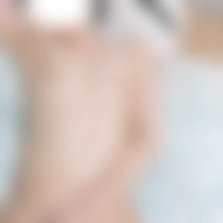 弥生の今後公開予定の動画の一部をチラ見せ。寝室でのイメージシーン、より過激に。

セクシーアイドル虎の穴・弥生編al