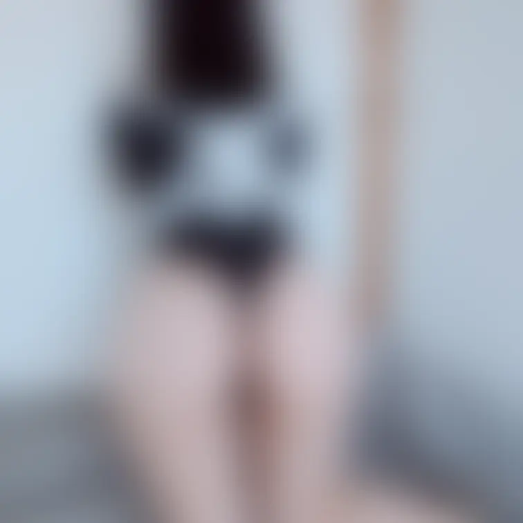 おしり突き出し＆おっぱい＆おっぱいとたくしあげ🌟

見せたがりのメイドさんはお好きですか？🦊