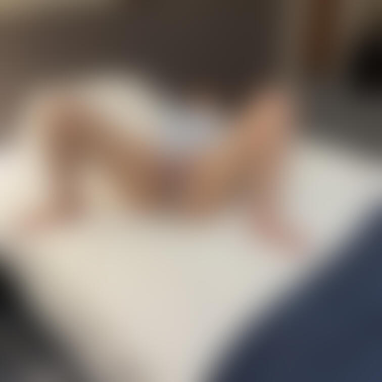 早くぅぅ、、、
愛、、のぉ、、
エロい、、ビラビラのぉ、、オ◯ンコに、、
オチ◯チン、、入れて、、欲しいのぉ。。。