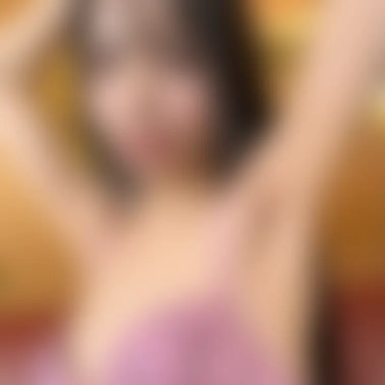 見ての通りのS級激カワ女子です。Dカップのスレンダーボディがそそられます。
今まで咥えてきたチ〇ポはなんと1万本以上。
