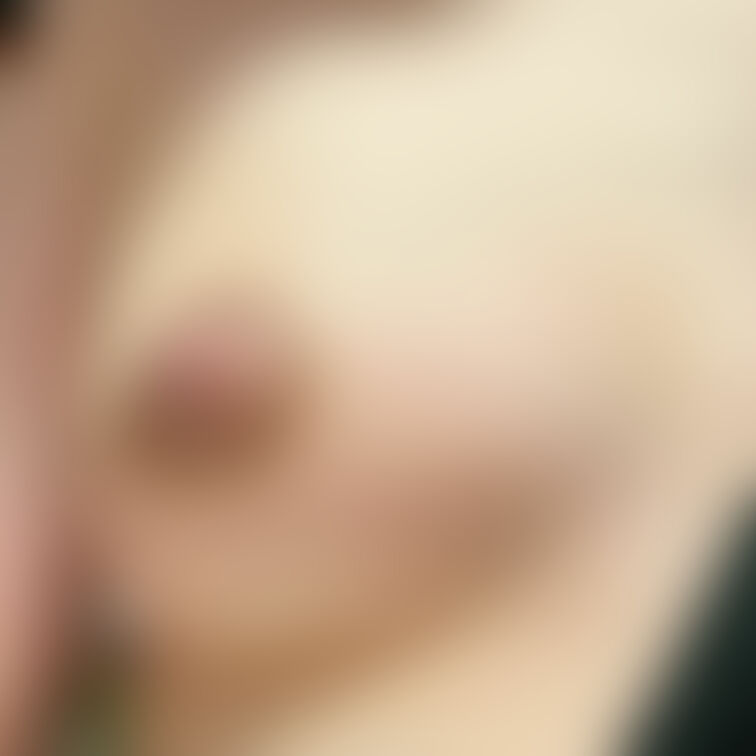 初○○○乳画像(⁎˃ᴗ˂⁎)
想像してたみたいにプシャー！！！！って○○○乳が出ないのが悲しいけど、ポタポタ...ピュ