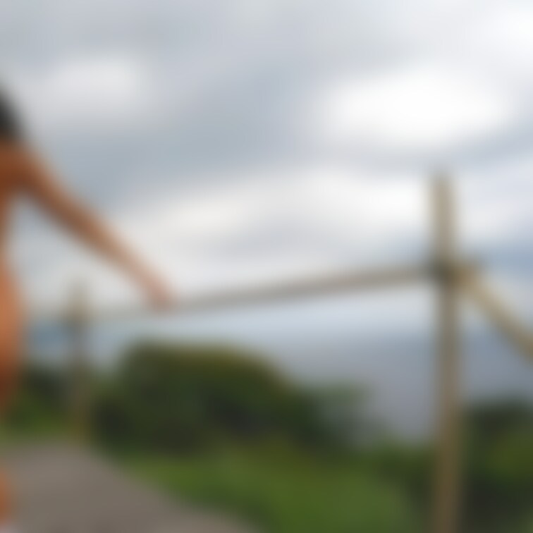 【展望台露撮編】※応援プラン
この日は蒸し暑くドンヨリ天気☁
でも露出をすれば気分爽やか～😆✨
景色の良い場所でガ