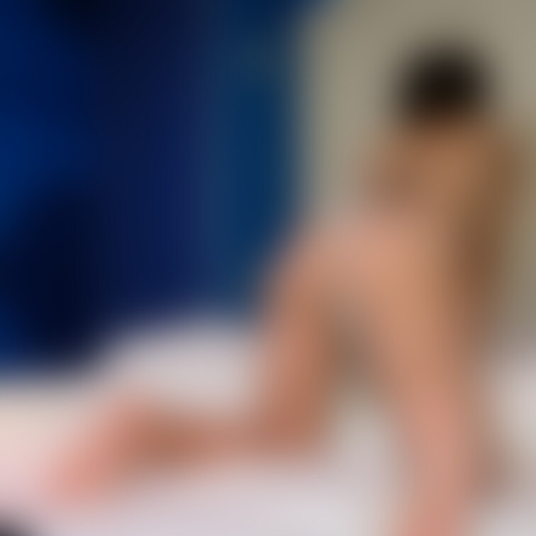 高画質のきわどい写真を貢納プラン限定で公開です!普段の自撮りでは堪能できないこの高画質で見えちゃいけないところまでよく見