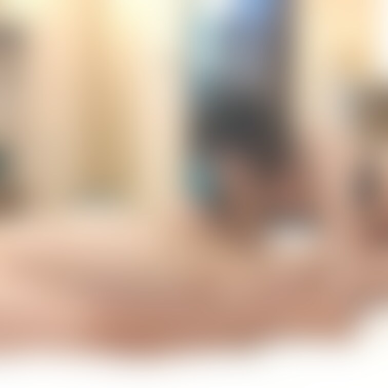 新シリーズ始まります。
他人棒さんとホテルデートでの様子です。
