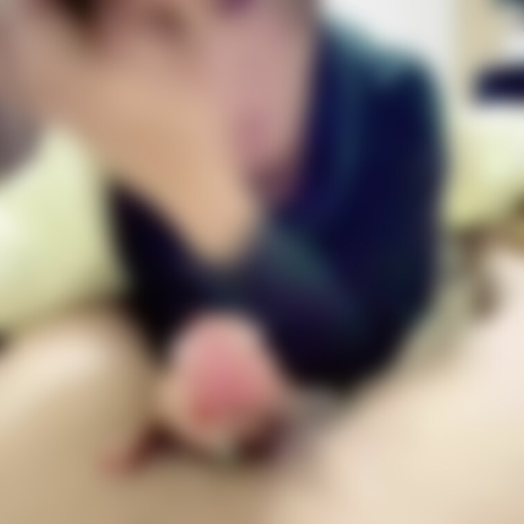 数年前にに撮った夫婦でフェラ動画😍　
たまに見つめてくるのがたまらん😍