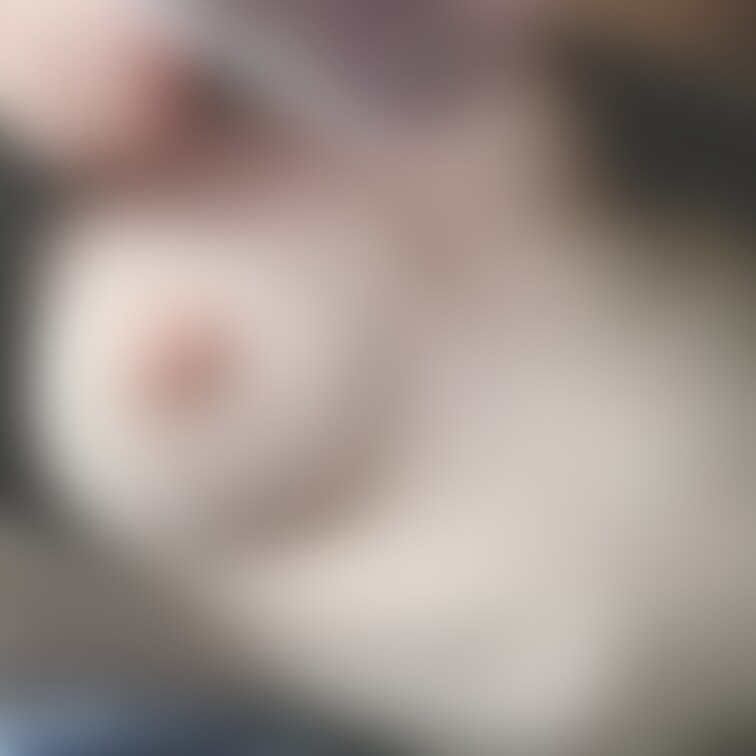 朝から義理○○○が送ってくれた
おっぱいの自撮り写真