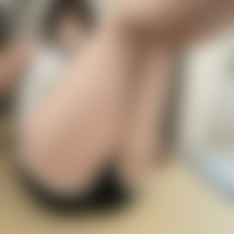 ごろーん☺️✨

今日は祝日だからねー✨
ごろごろごろー🩷