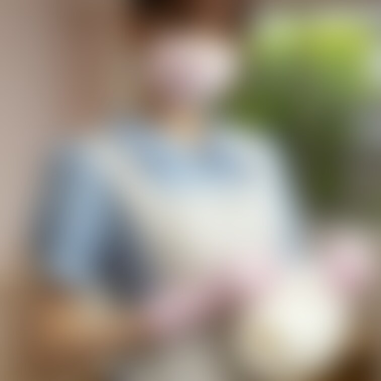【おうちで歯医者さんごっこ】
お口の治療のあとはオムツの中に白いおしっこピュッピュッしましょうね
