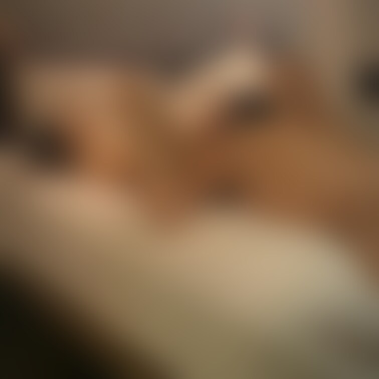自然と手に力が入って押し付けてしまう‥⁺⊹˚.⋆