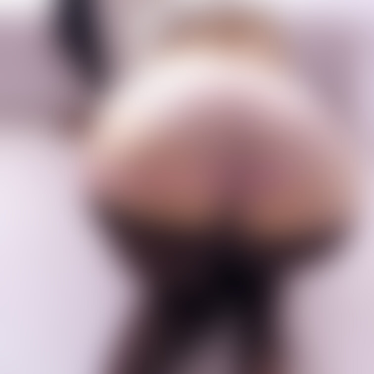 あなたならどんなふうに抱いてくれますか？
カラダの奥の方で欲しがっちゃってます💕