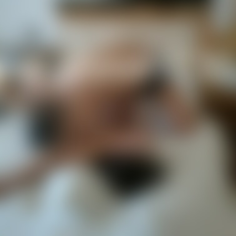 ①おいおい、その手はなんや…
②あれ、キスしないって言ってたよな??舌だしてるやん…
③ヨシとやりたがらない69を単