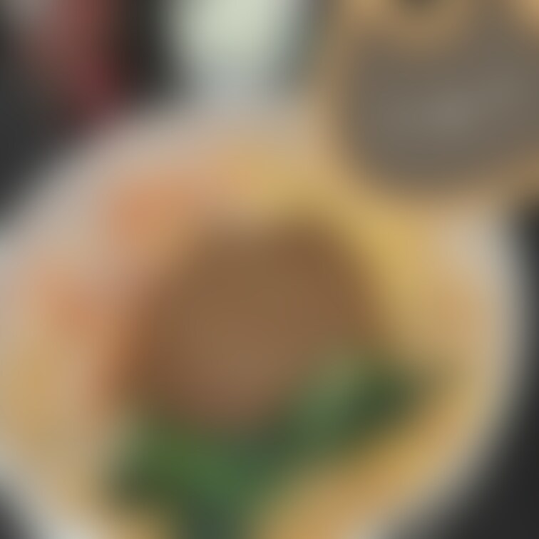 に な ご は ん
(´・н・｀)