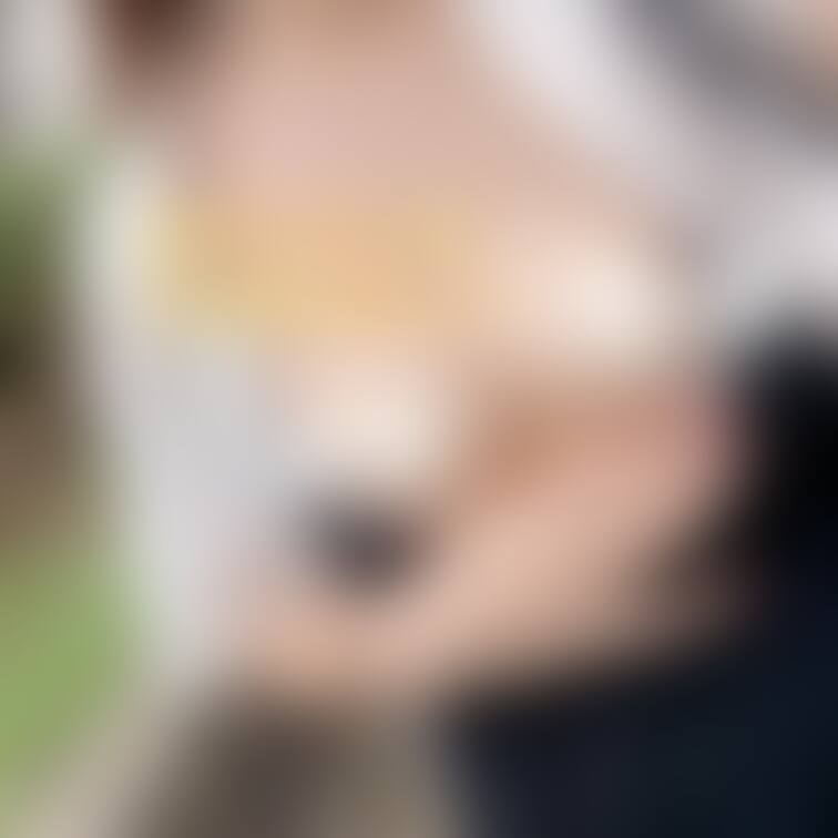 🤗Smileぷらん🤗

ノーパンノーブラ、ワンピースでお散歩🐕 ͗ ͗人がこないの見計らっておっぱい出してみたよ🤭💞