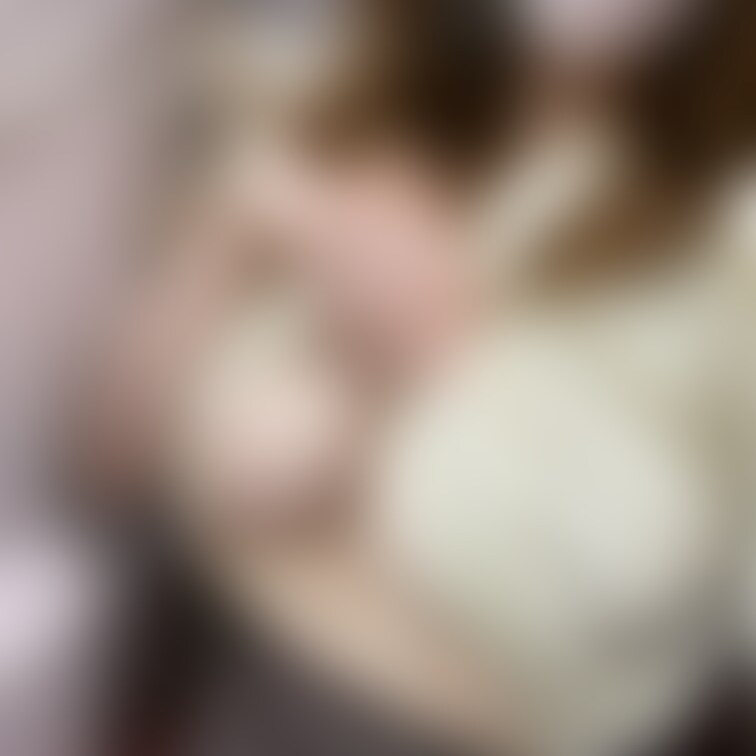 お出かけのときも、実はノーブ…
見て欲しくて…

👇🏻Twitterではめくり上げてないです…
https://