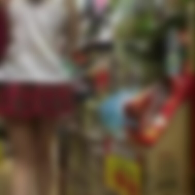 夏の散歩・買い物デート11　買い物中まんチラのドアップ撮影のチャレンジ(笑)