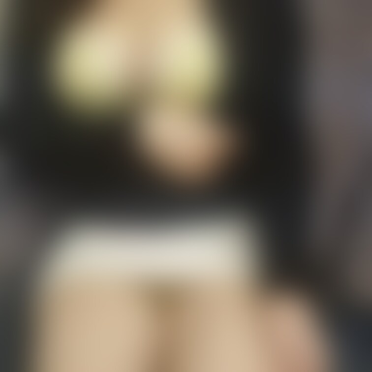 向かい席のイヤらしい女が
「イヤらしい目で見てます？」

と近寄ってきました
あなたならどうする？