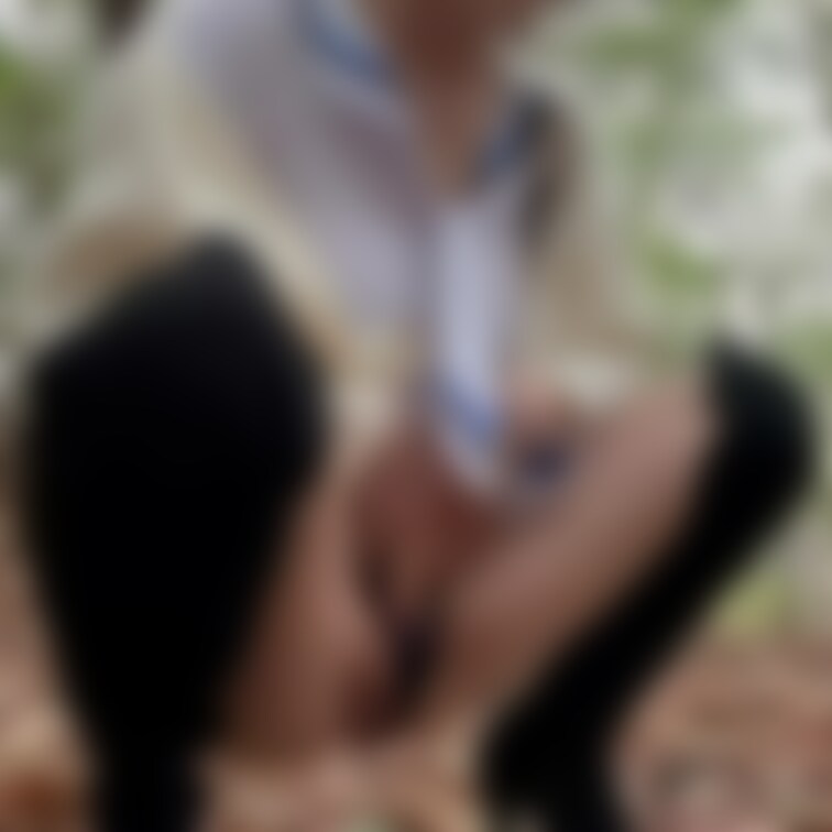 《放尿シーン🌧️》苦手な方はスルーしてくださいねっ🤗

祝日前と言う事で✨㊗️✨
放尿動画第②弾をご覧下さい👀
