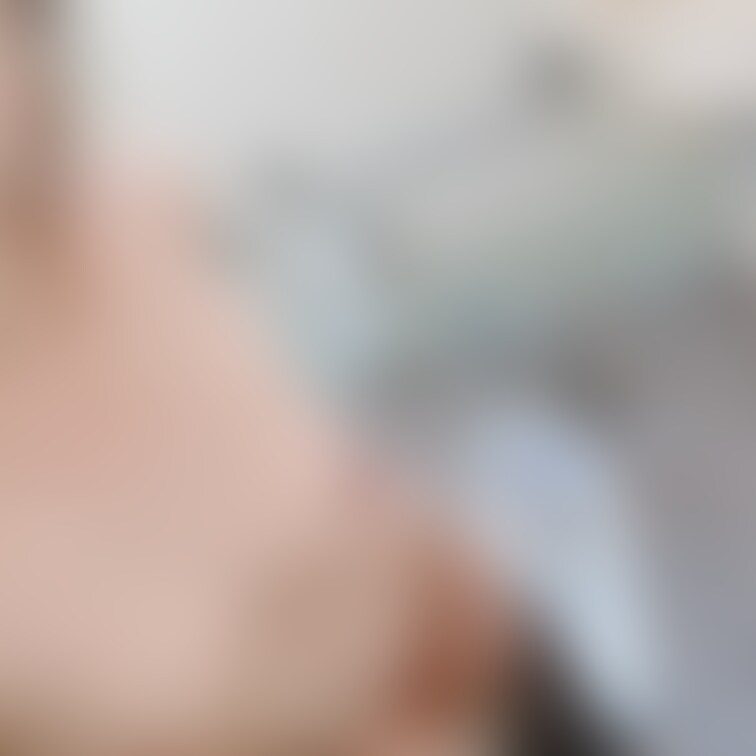 お散歩してたら和式🚽発見っ❣️
全裸になって…
鈴鳴らしながらおしっこしちゃった🤭💞