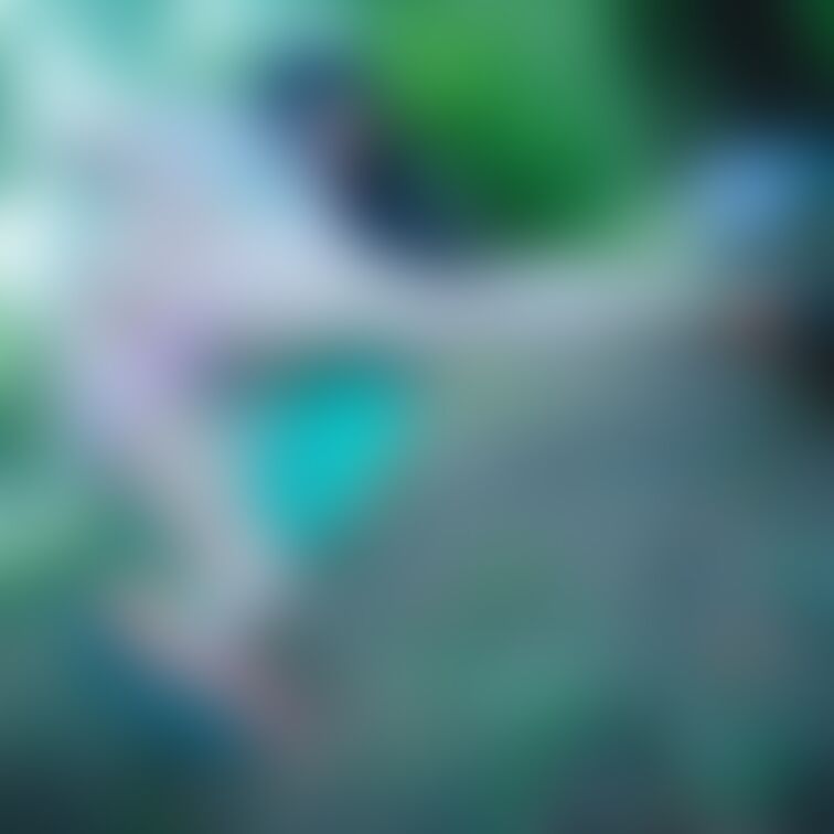【2枚あります】
蚊に刺されていないかチェックしています🍑

‪👍🏻 ̖́-‬いいね！お願いします🙏❤