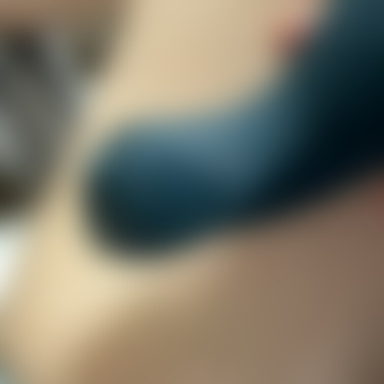 今回はリスナー様からいただいたおもちゃでオナニーしてみました！
おもちゃでくちゅくちゅ音出してさわった後はクリをすって