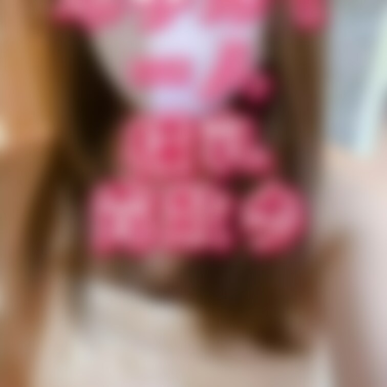 ホテルで横乳ブラブラ露散歩😊🎶