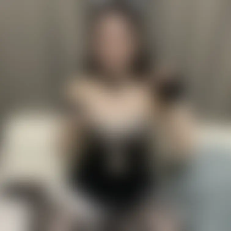 こんばんは、ゆのんです🐾💗

今日はちょっと特別に、次の動画で着た猫耳コスプレの写真を見せちゃいます🎥🎀
11月1