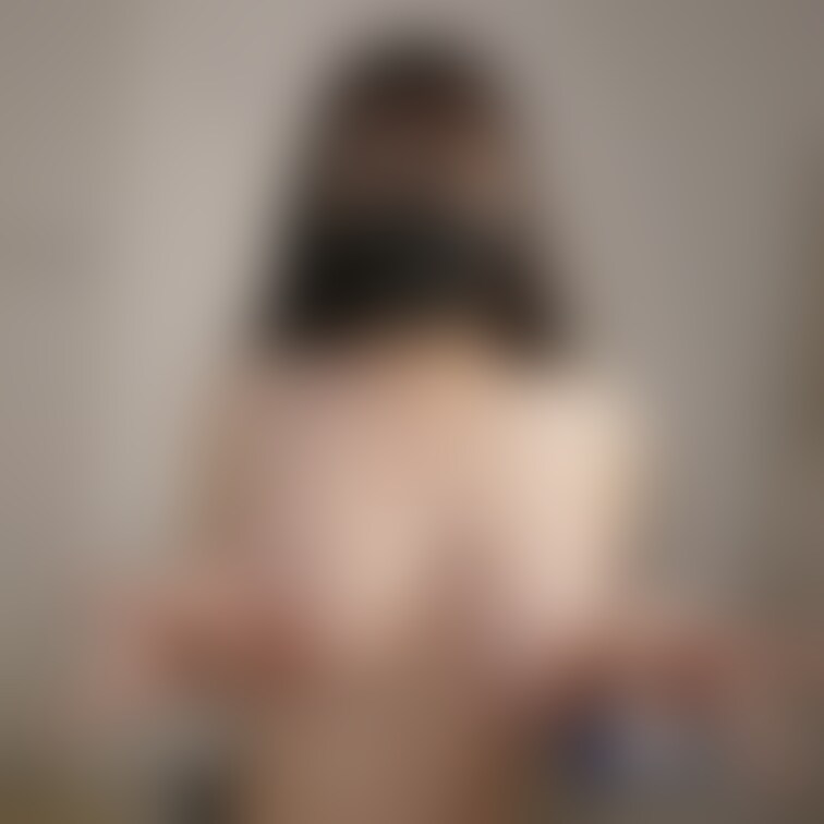 おっぱいにかけるのとおまんこに出すのどっちが好き??