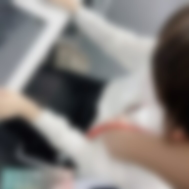 〜会社の美人後輩(ガチ)〜
設定ではなく、ガチな会社後輩です。サーバールームでの○○○プレイはドキドキ。
ムラムラが