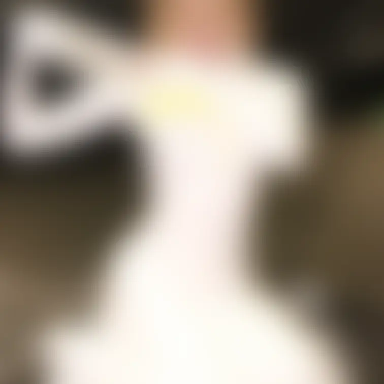 【金髪美女のペイントメッシー】
可愛い女の子がノリノリでペイントメッシーに挑戦してくれました!初めから白いペイントを体